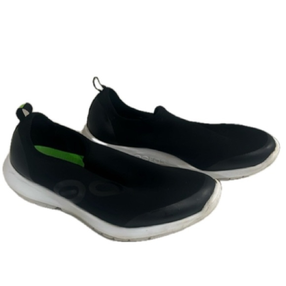 OOFOS, Black Women's OOmg sneaker Shoes, size 9